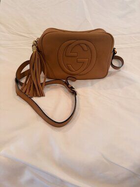 Gucci Soho Disco Crossbody Bag Beige Pebbled Leather Authentic